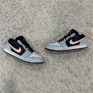 Air Jordan 1 Low “Black/Grey/Pink” Men’s US 12